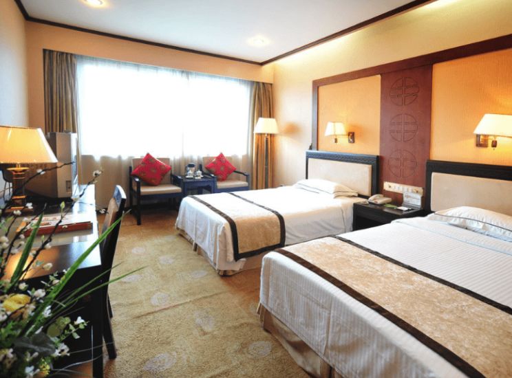 考点尚未公布西安高考房预订火热家长为保险3家酒店订房子