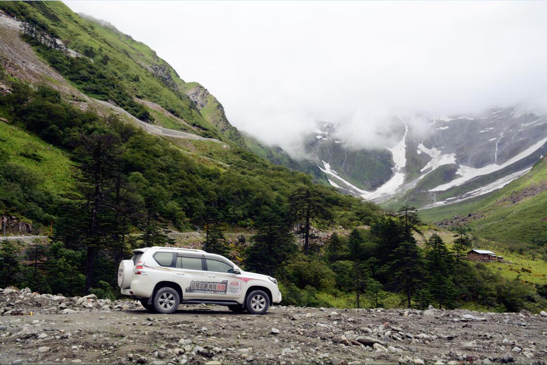 成都租普拉多自驾进藏花费多少钱,成都自驾游租普拉多费用