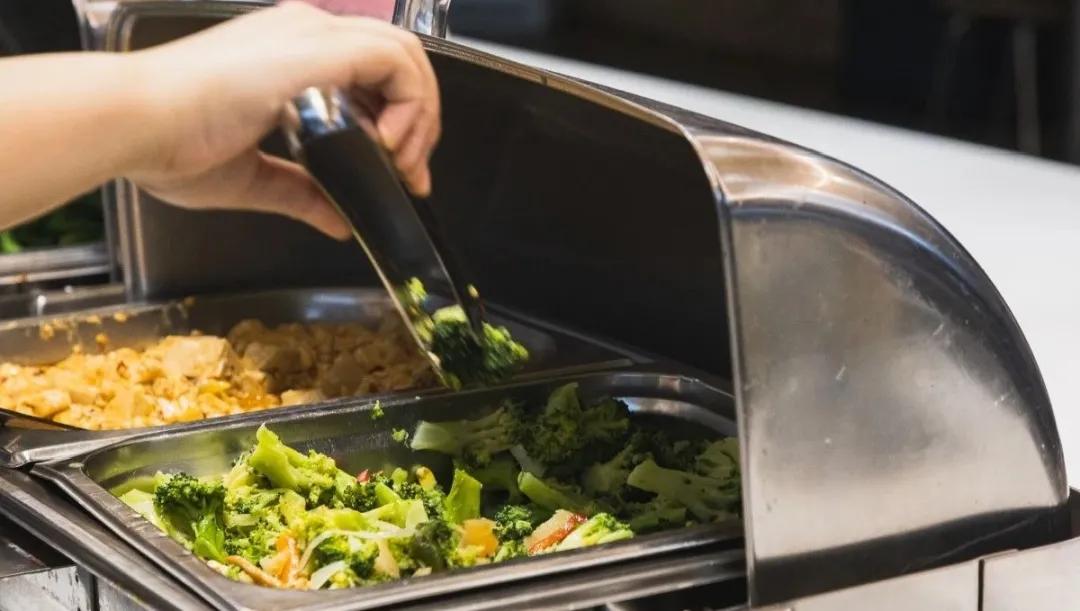 天平架素食自助餐,15元吃素食自助餐