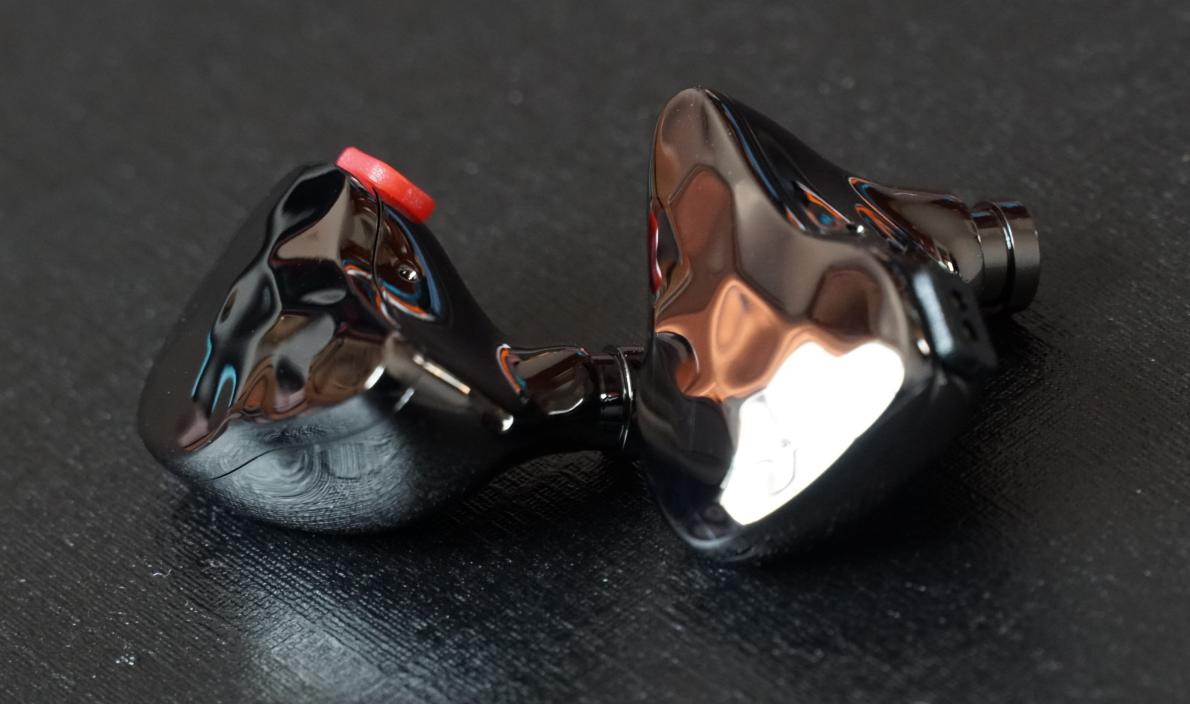 2020超史诗收藏：茫茫机海寻觅“女毒”横跨全年HIFI典藏名录