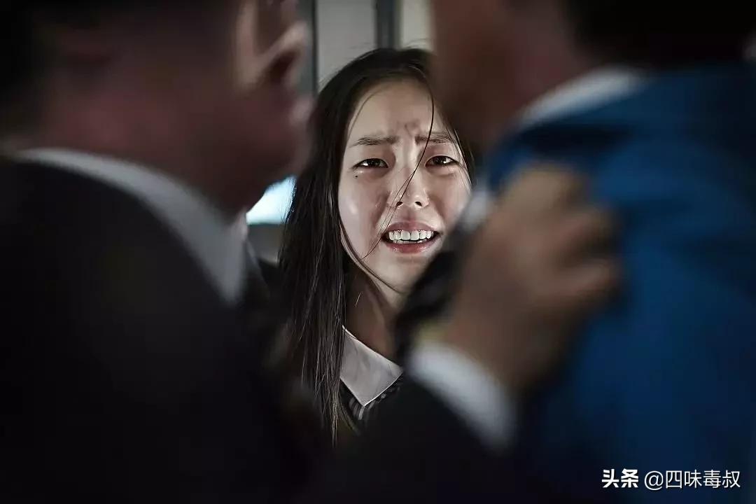 冲这狂野劲儿，特效我给3分，人心解剖我给6分