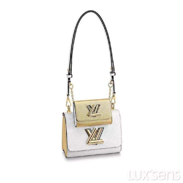 一只包当两只用？怪不得时髦人士抢着背