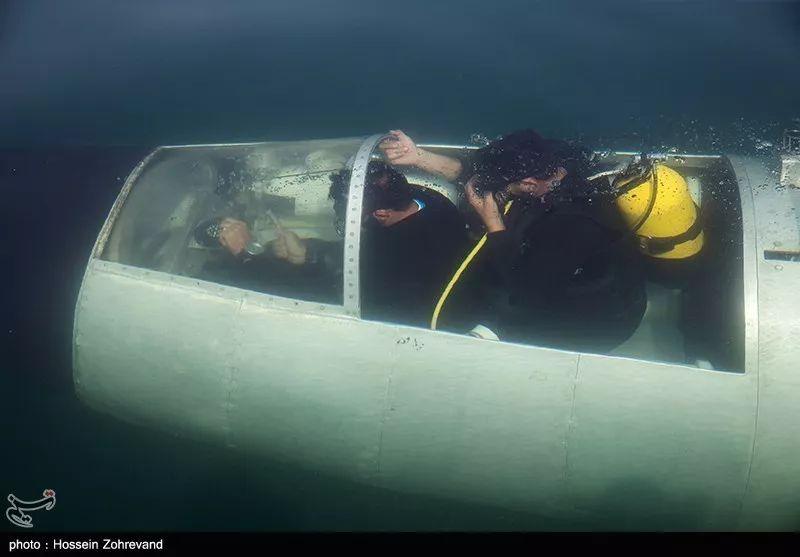 废弃战机改造成潜艇？伊朗绝密蛙人潜艇照片曝光