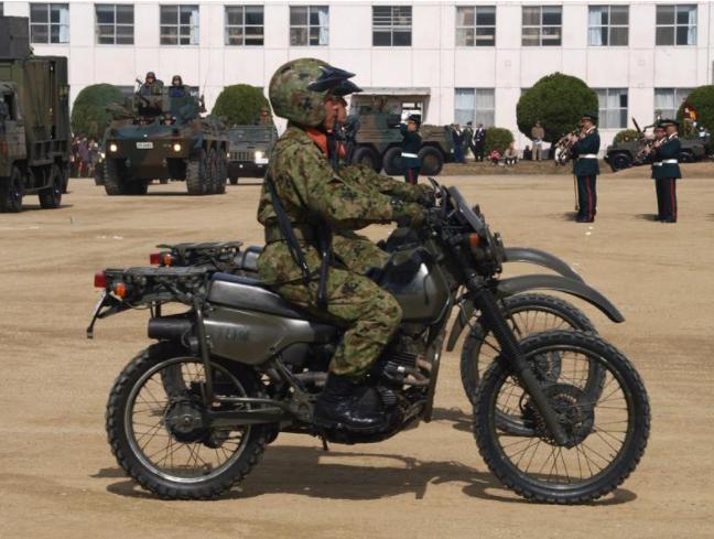 日本摩托车侦察队视频,日本自卫队摩托都是柴油吗