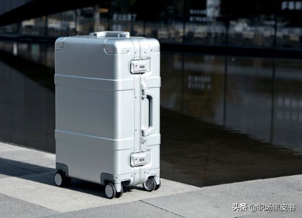 刘雯新秀丽行李箱,超模刘雯写真大全