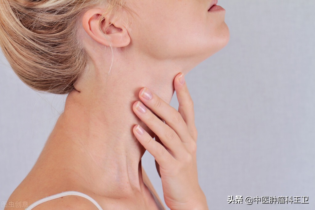 甲状腺癌胸闷气短呼吸困难咋回事,甲状腺癌手术后胸闷怎么回事