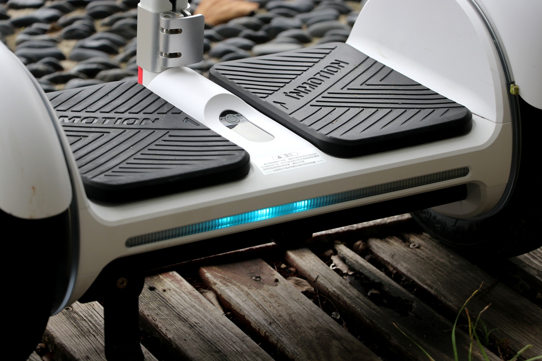 最高时速可达80公里小时,最高时速可达180公里以上