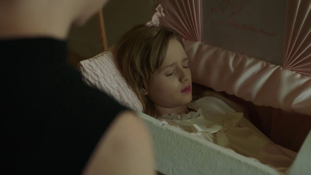 美剧利器第一季完整版,高分美剧一个即将死去的女人