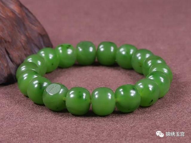 好的和田碧玉是什么样的,和田碧玉与和田青玉的鉴别方法