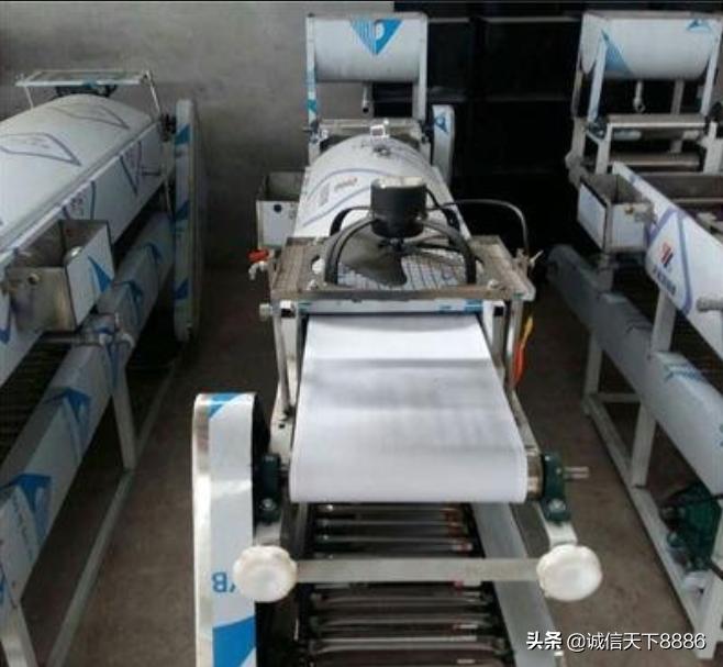 新型小吃创业项目热点,凉皮河粉生产设备