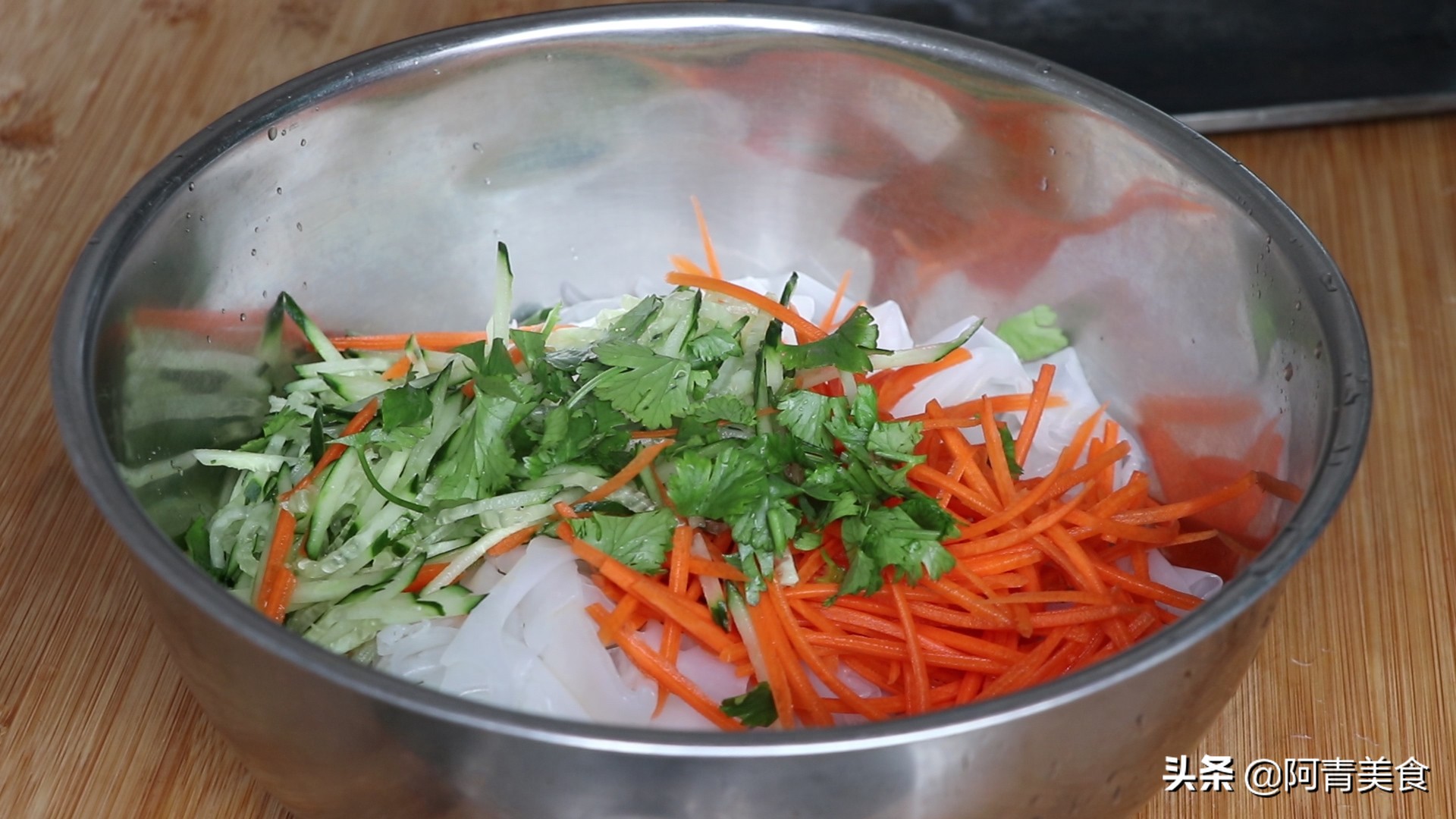 凉皮最简单快速做法不揉面不洗面,凉皮新做法不用洗面不用揉面