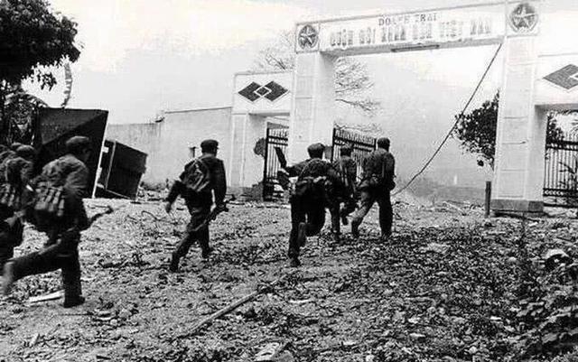 火焰喷射器极其恐怖，残酷无比，那么，它该不该退出“江湖”？