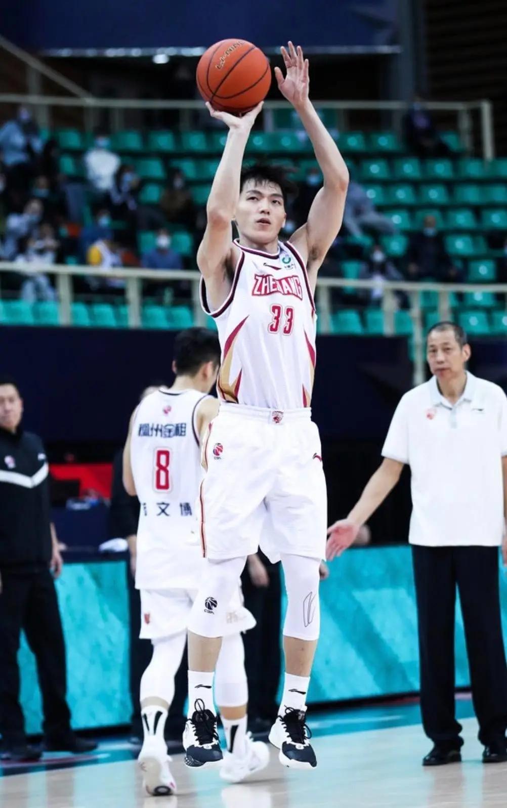 CBA集体穿李宁！除了这五位…