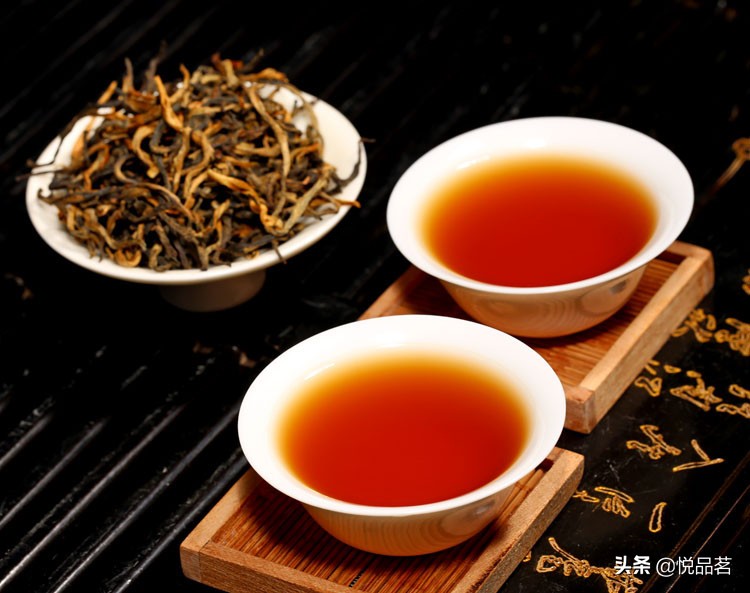 红茶怎么泡出来又酸又涩,为什么泡出来的红茶有苦涩味