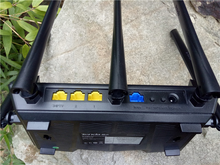 腾达ac11是真千兆路由器吗,腾达ac11是千兆还是百兆