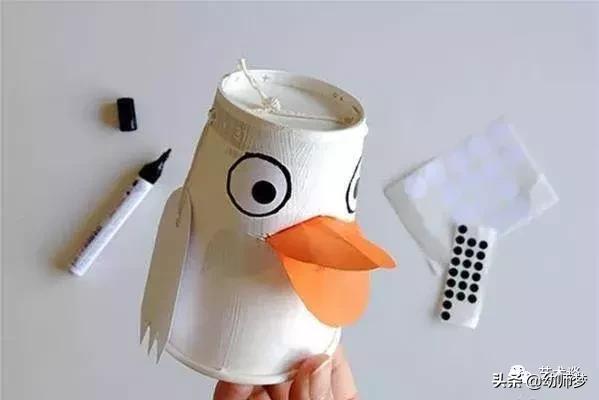 一次性杯子创意手工变废为宝,一次性杯子手工风车简单的做法
