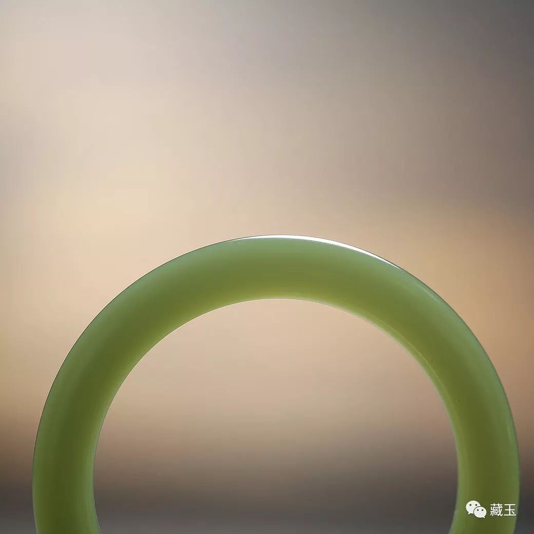 和田玉手镯怎么选才是最好的,和田玉手镯怎么选最好