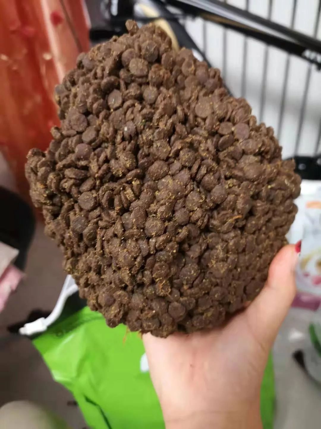 怎么辨别比乐狗粮真假,比乐狗粮跟好之味狗粮有什么区别