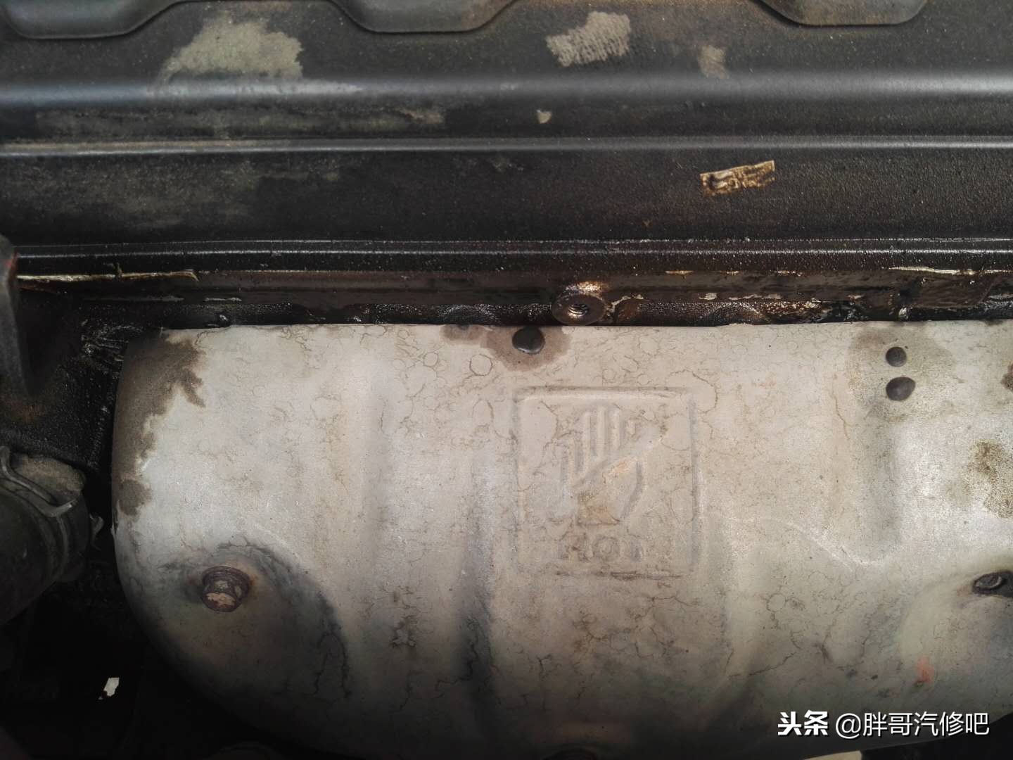 水泵结冰,水泵冻裂导致防冻液进入发动机里