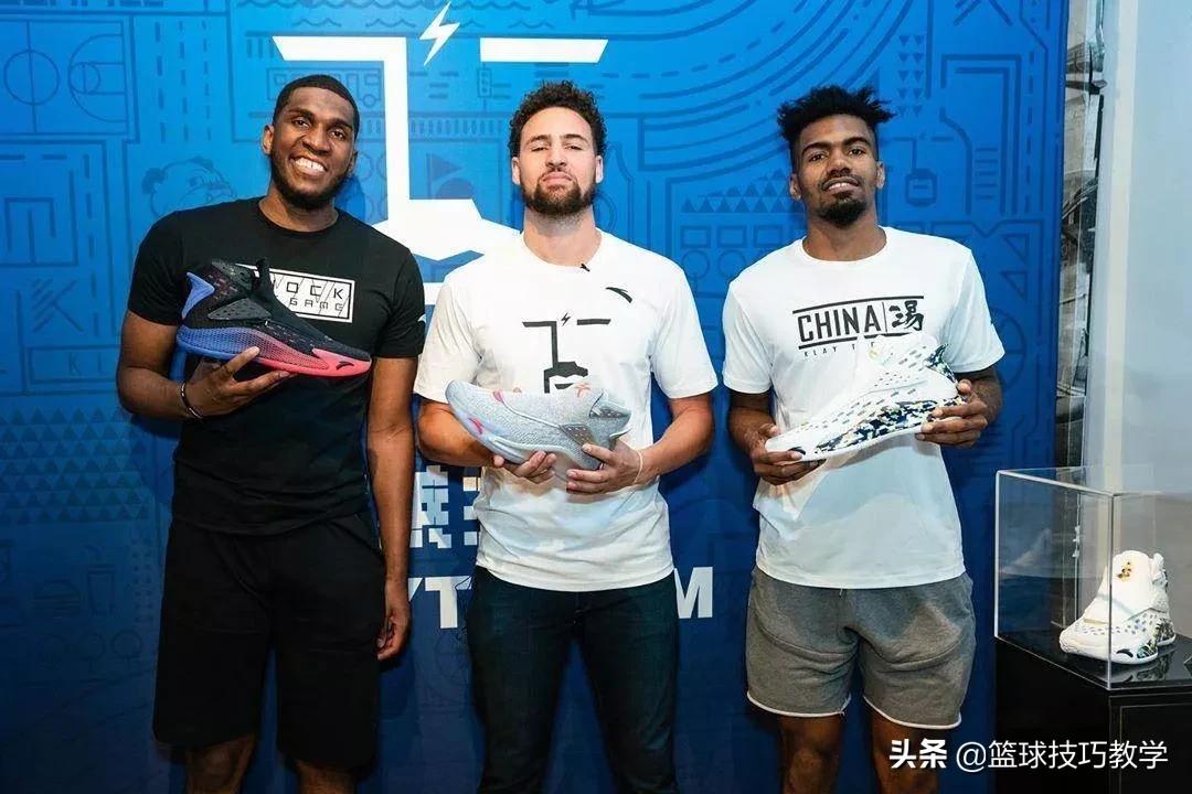 克莱汤普森回归首秀穿什么鞋 (克莱汤普森复出首秀什么鞋)