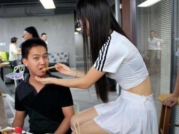 富士康程序员薪资,富士康程序员的工作压力有多强