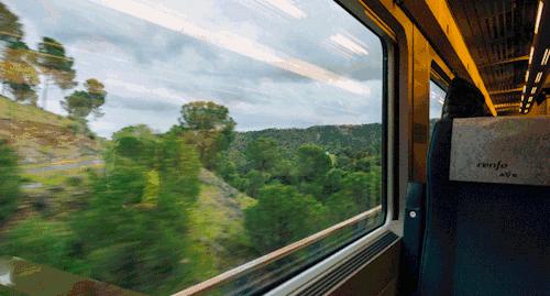 中国最便宜火车，票价仅售1元，至今不肯涨价，背后原因看哭....