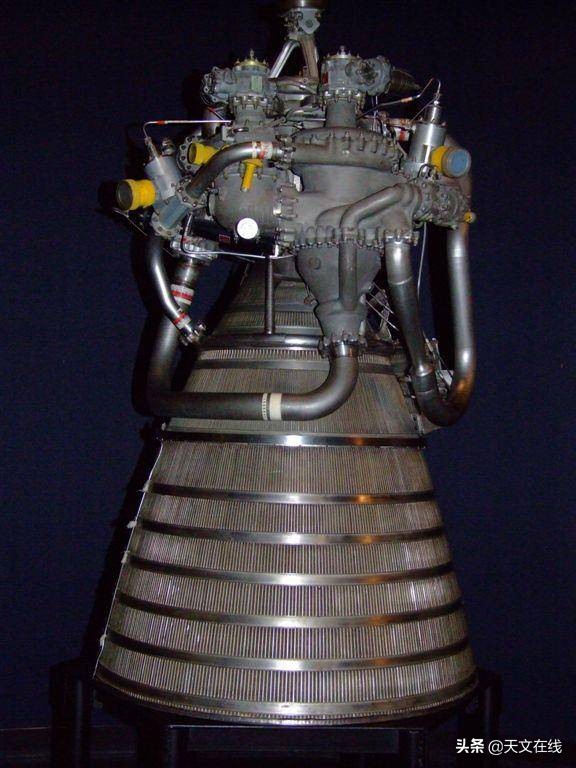 宇宙飞船为什么要靠火箭发射,火箭和宇宙飞船飞起来的原理