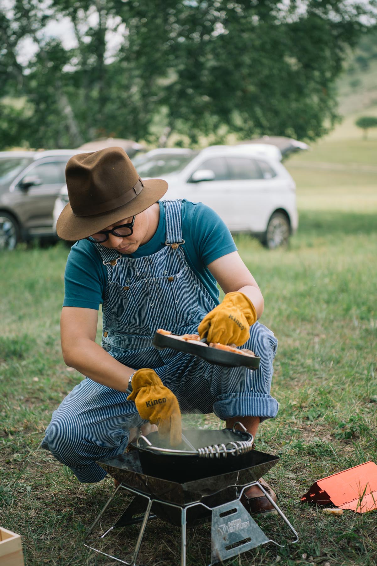 拥有这21件高颜值户外装备，让我们的草原野餐会像家里般优雅