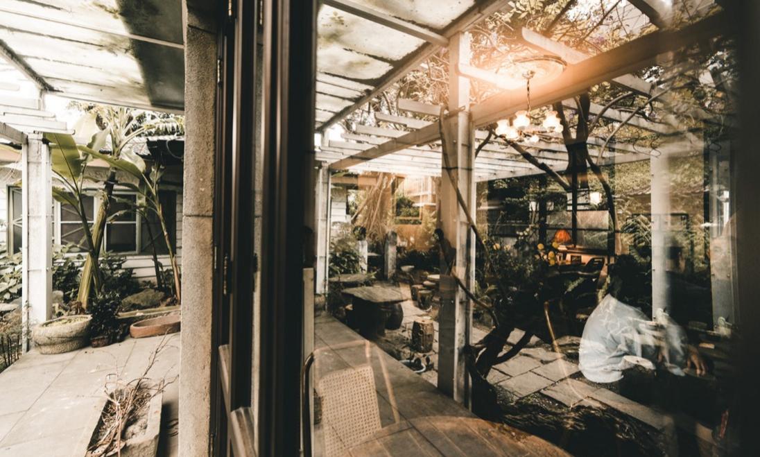 在古迹茶馆紫藤庐里--品一杯岁月的茶