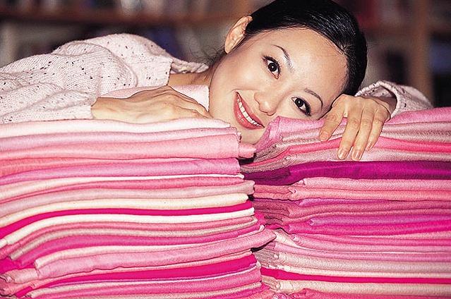 带货祖师爷背负2.5亿巨债，奉行美比吃饭重要，勇敢且恣意