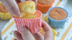 怎么用牛奶不用面粉做蛋糕最简单,五分钟懒人做蛋糕不用牛奶面粉