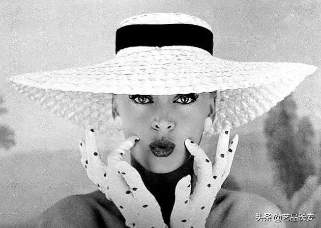 最具风情的复古美人,镜头下的少女仙气十足太美了