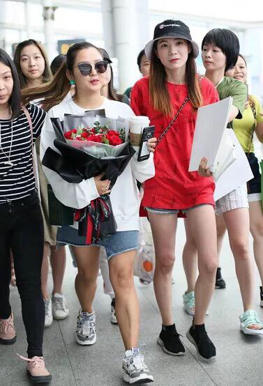 何洁瘦身后变了,何洁三胎产后身材