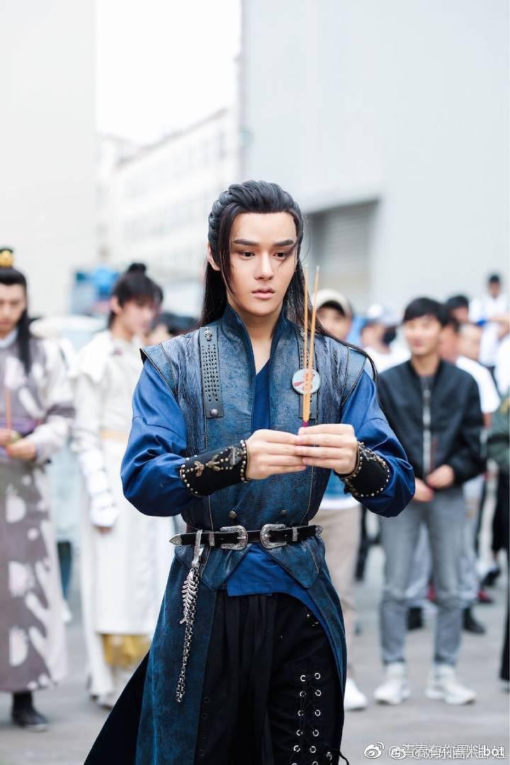 易烊千玺偶练,易烊千玺小成员