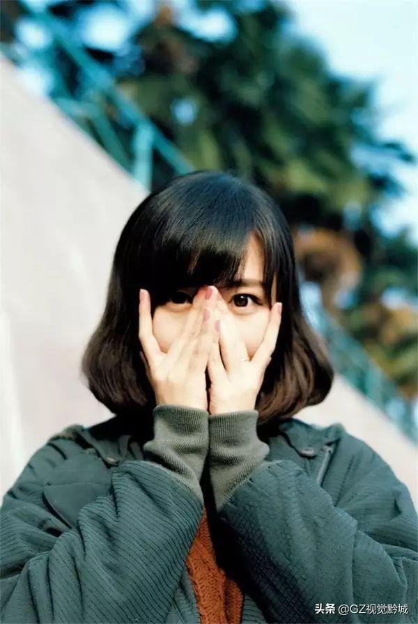 拍照完美避开所有镜头,拍照时怎样克服不看镜头的尴尬感