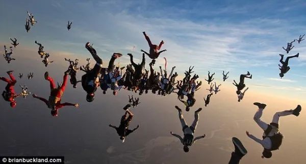 雪崩时每一片雪花都勇闯天涯,雪崩的时候每一片雪花都勇闯天涯