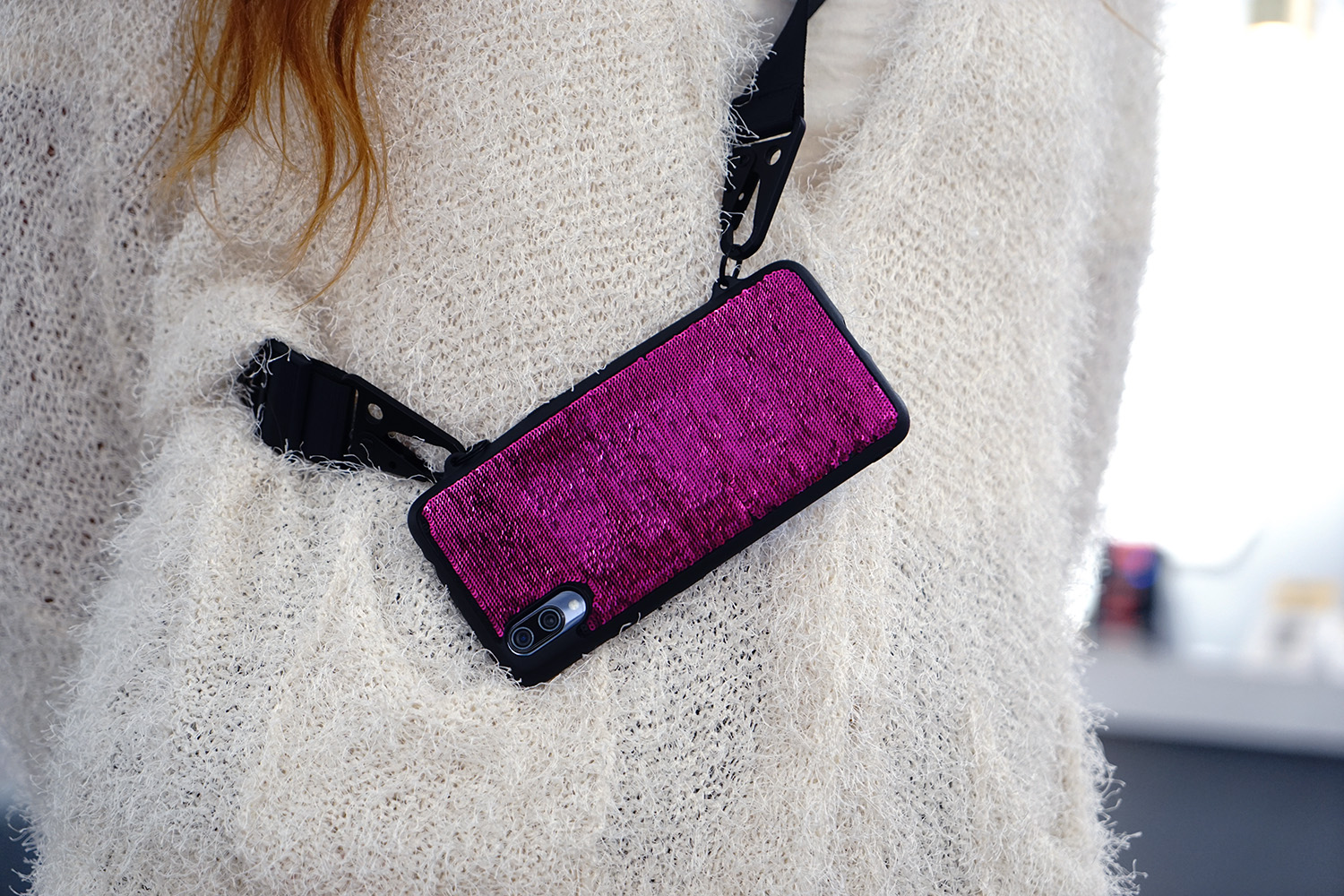 vivox23水滴全面屏手机,vivox23图赏91.2%水滴屏光感美学