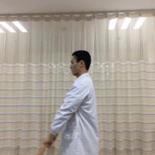 一边肩膀有肩周炎一边没有肩周炎,肩膀疼不知道是肩周炎还是腱鞘炎