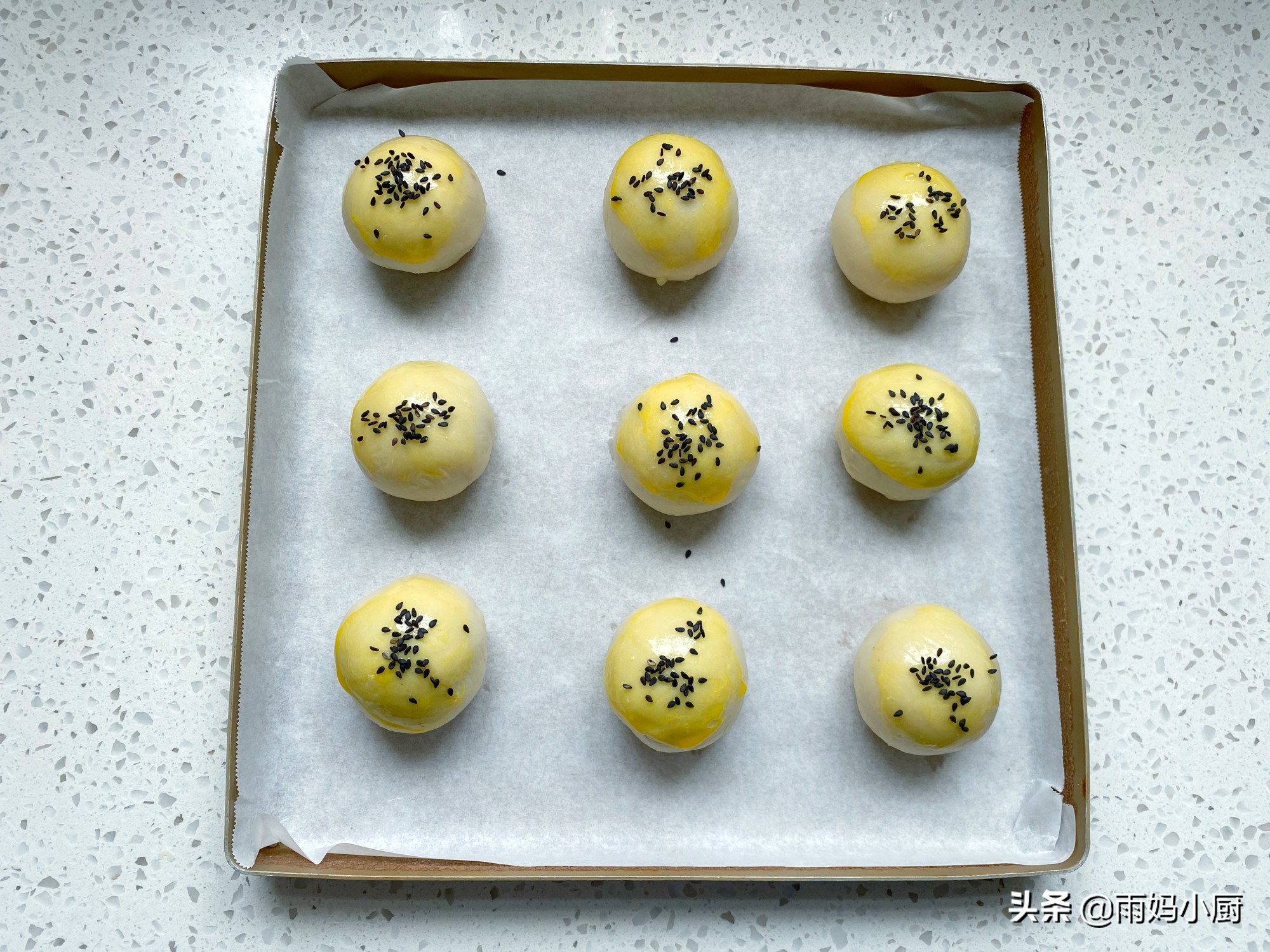 中秋节必备点心四色螺旋蛋黄酥,中秋节买不起月饼自己做蛋黄酥