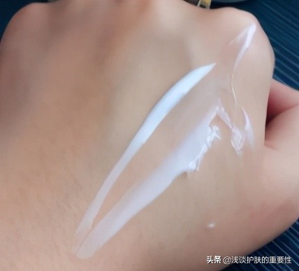 女士礼物高档实用水乳抗皱,送妈妈的礼物推荐40-50岁简单