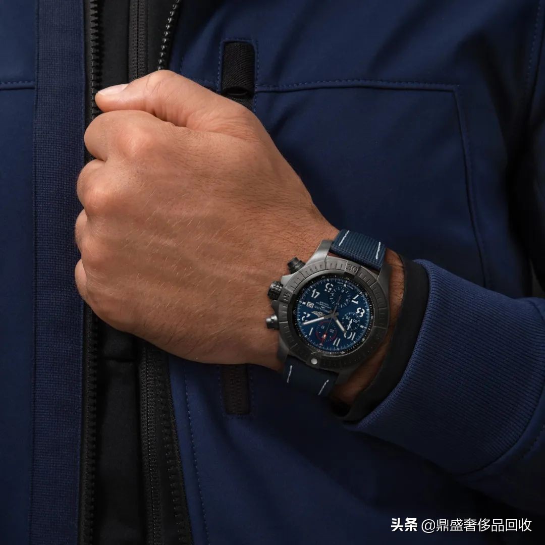 各种手表材质的优缺点,黑色手表什么材质更耐用