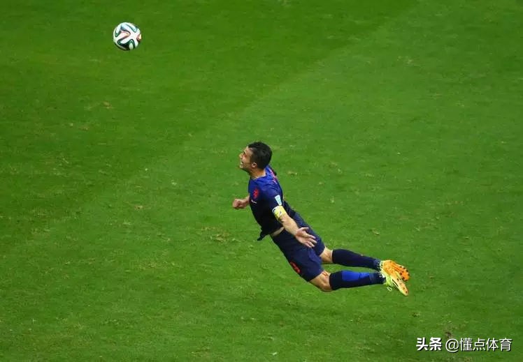 足球30个难忘瞬间,足球史上最难忘的场面