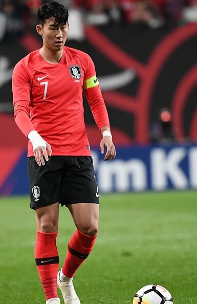 足球巨星一脚多大力,足球巨星踢球有多准