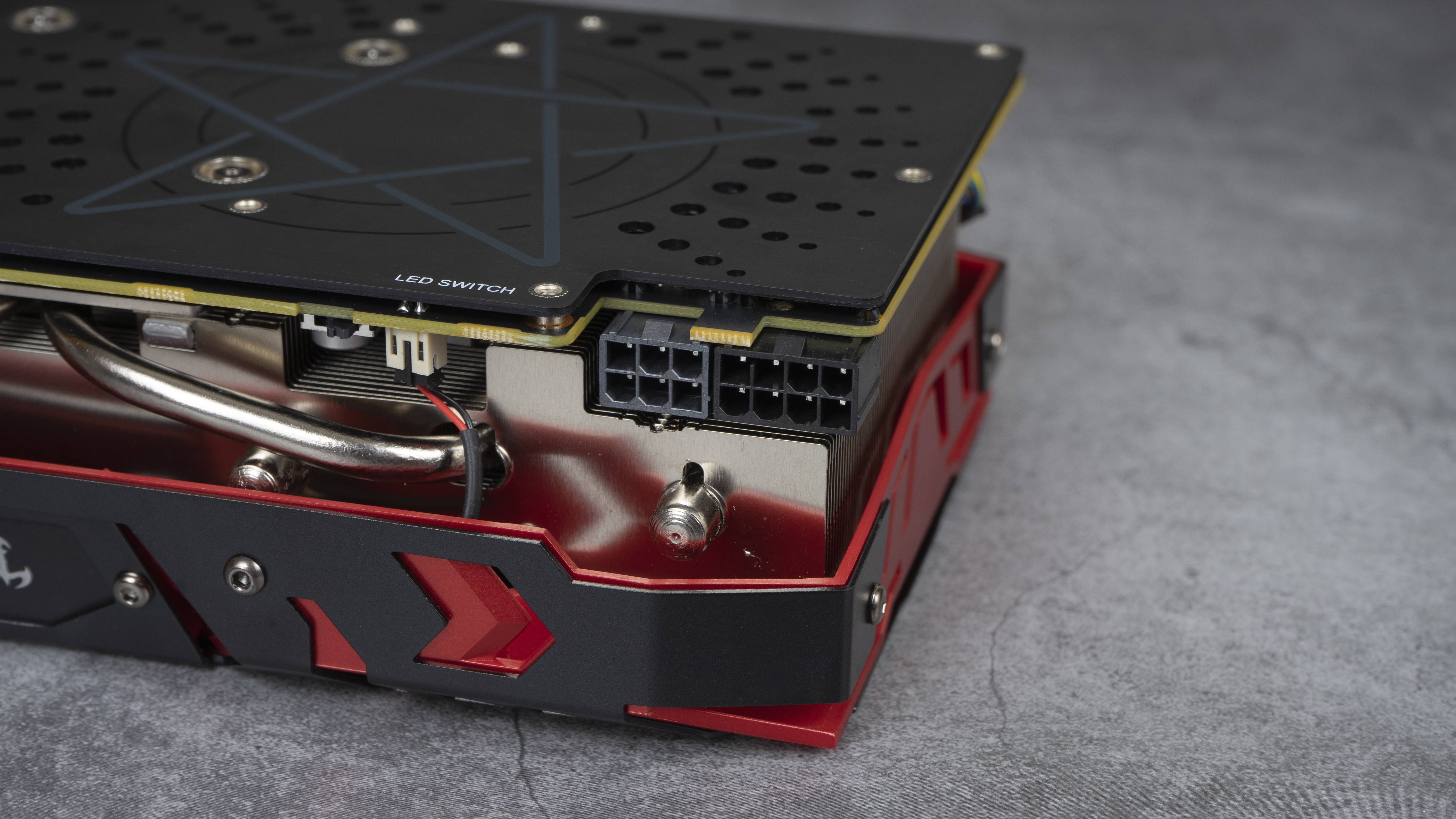 迪兰rx5908g显卡测评,rx590迪兰恶魔和蓝宝石超白金