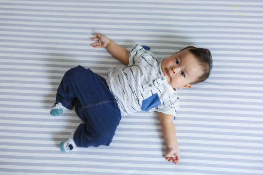 宝宝腿不直怎么办?家长这样做,长大后宝宝的腿又直又美