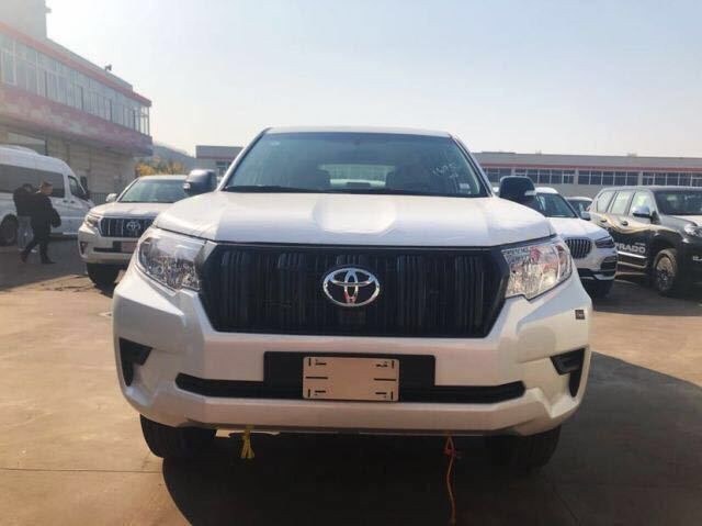 19款霸道2700跟丰田普拉多对比,20款丰田霸道2700