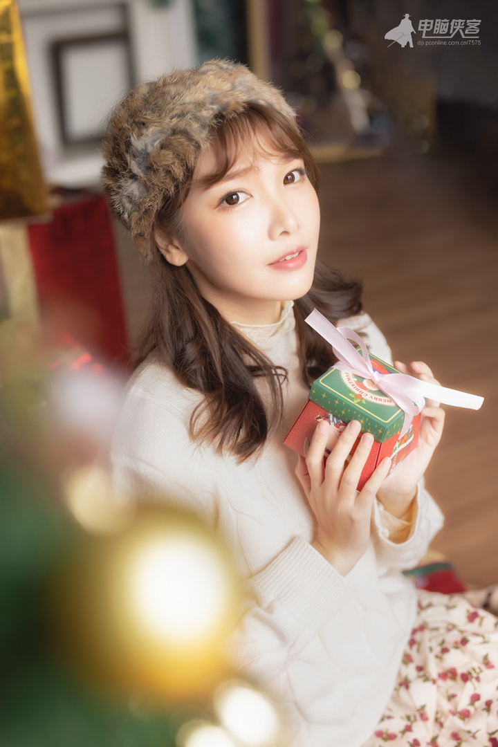 慵懒风写真小姐姐,圣诞小姐姐写真视频