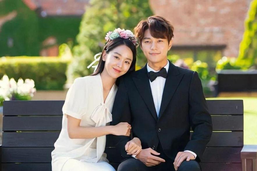 男朋友朋友圈很少秀恩爱,男朋友总是想让我发朋友圈秀恩爱