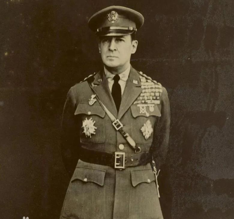 抗美援朝初,麦克阿瑟执意炸掉鸭绿江大桥,为何美国始终不敢下令