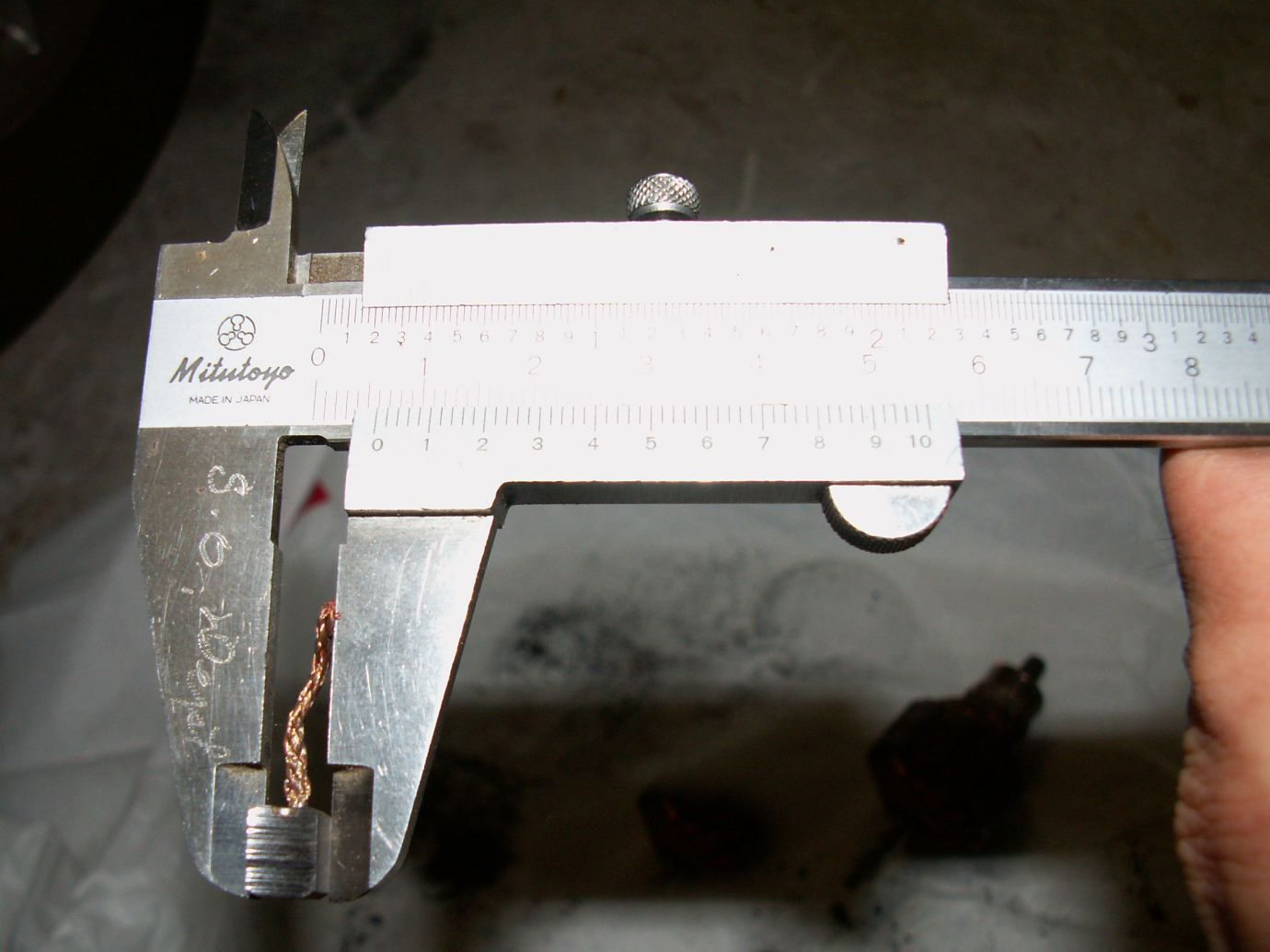 轿车散热风扇不转导致开锅,汽车散热器开锅怎么解决